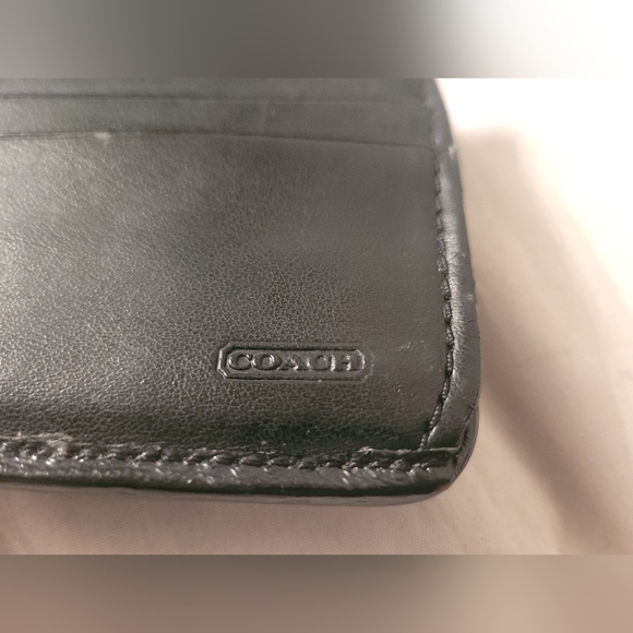 Coach Signature Wallet - Picture 5 of 6